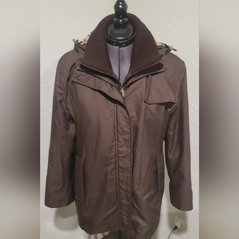 Burberry hooded fully lined rain jacket women's size large brown
